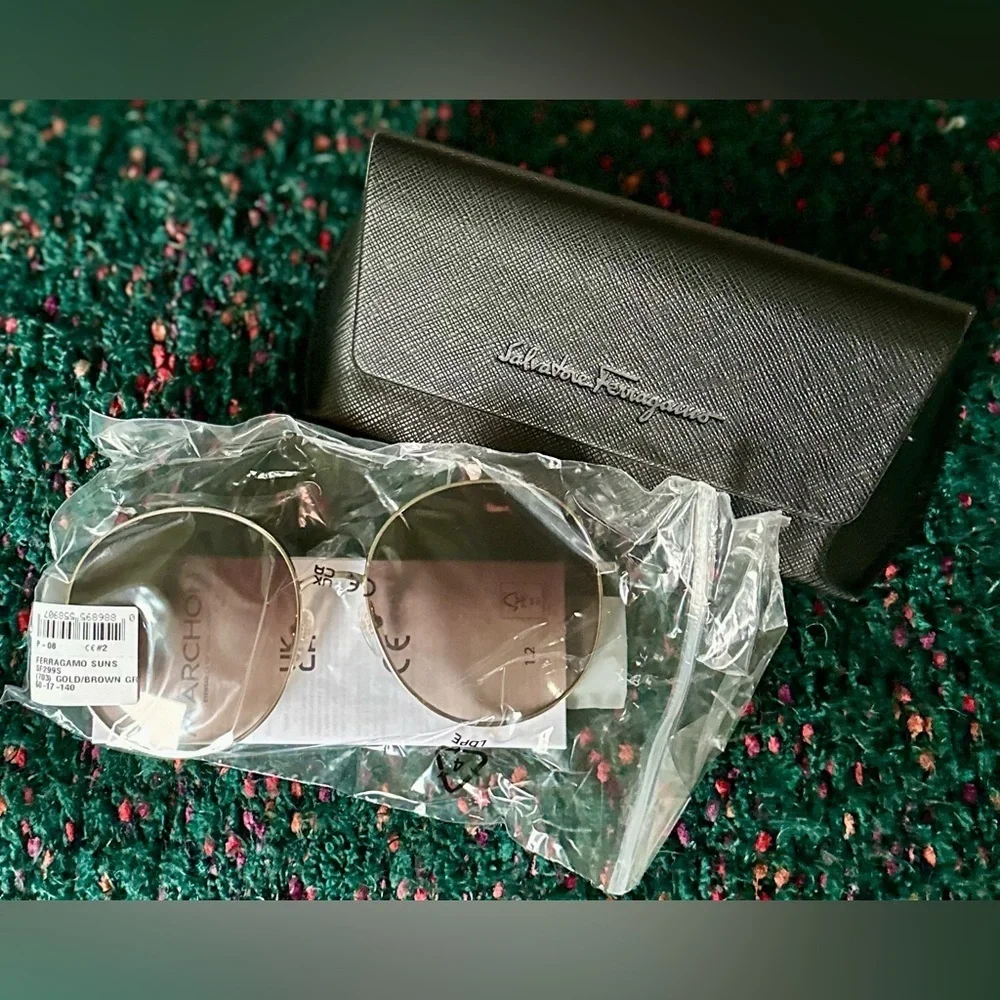 Ferragamo SF299S 60mm Round Sunglasses NWT Full Set Gold/Brown Rare